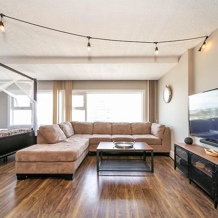 Rustic & Rogers Place, Free Parking! Apartment Edmonton Luaran gambar