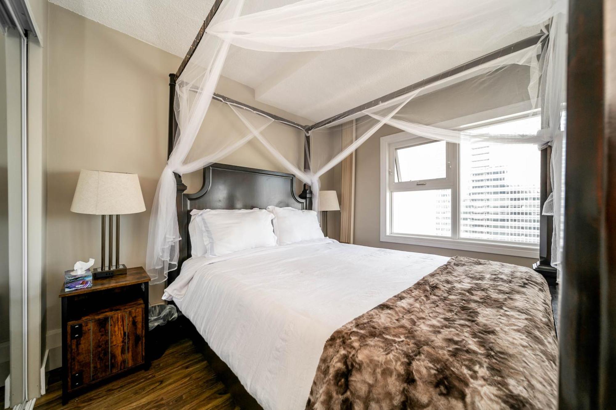 Rustic & Rogers Place, Free Parking! Apartment Edmonton Luaran gambar