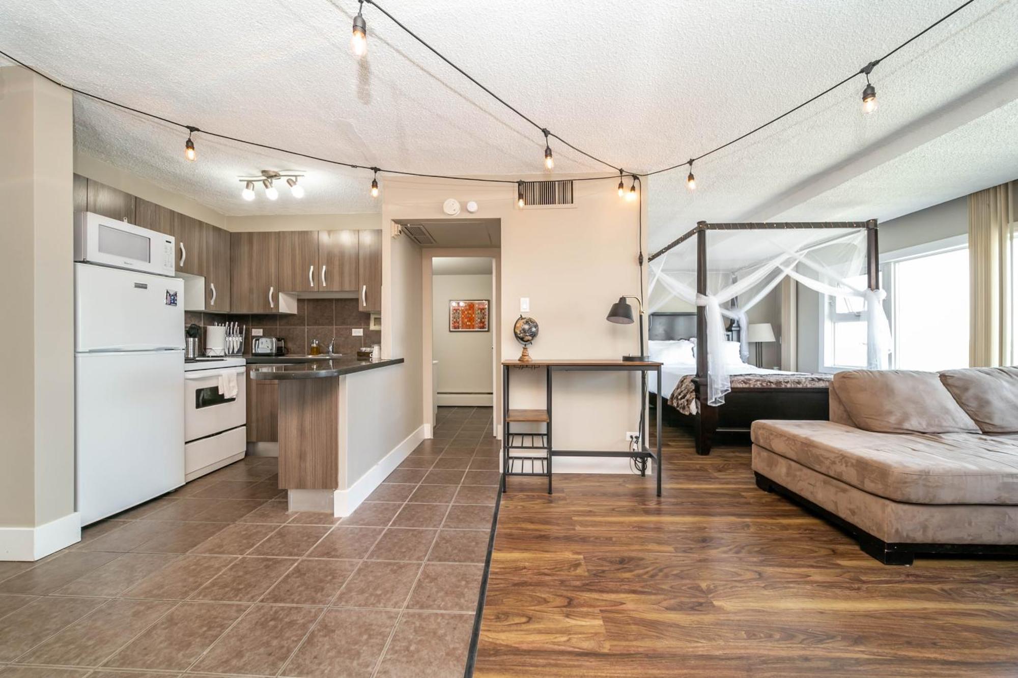 Rustic & Rogers Place, Free Parking! Apartment Edmonton Luaran gambar