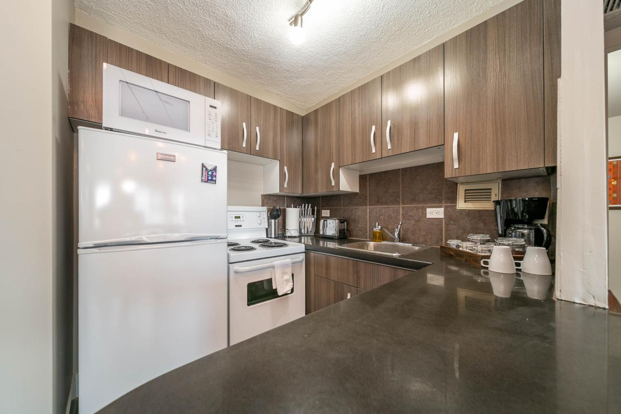 Rustic & Rogers Place, Free Parking! Apartment Edmonton Luaran gambar